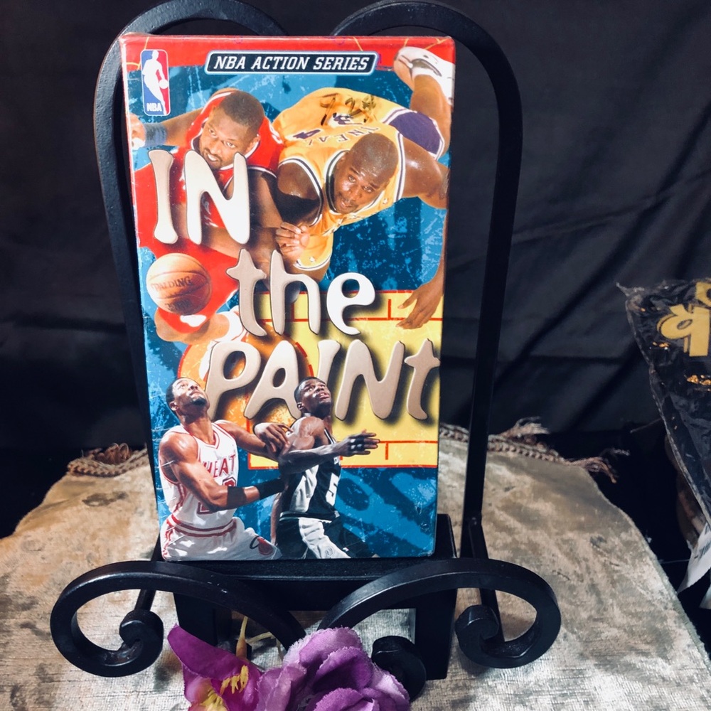 NBA Action Series 'In The Paint' Pack - Blue, Yellow & Red